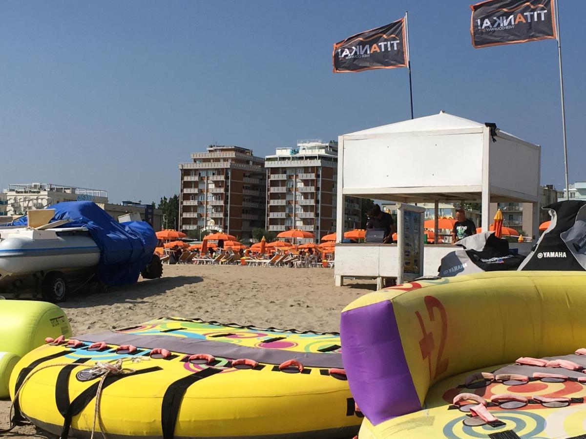Appartamento Fronte Mare Rímini Exterior foto